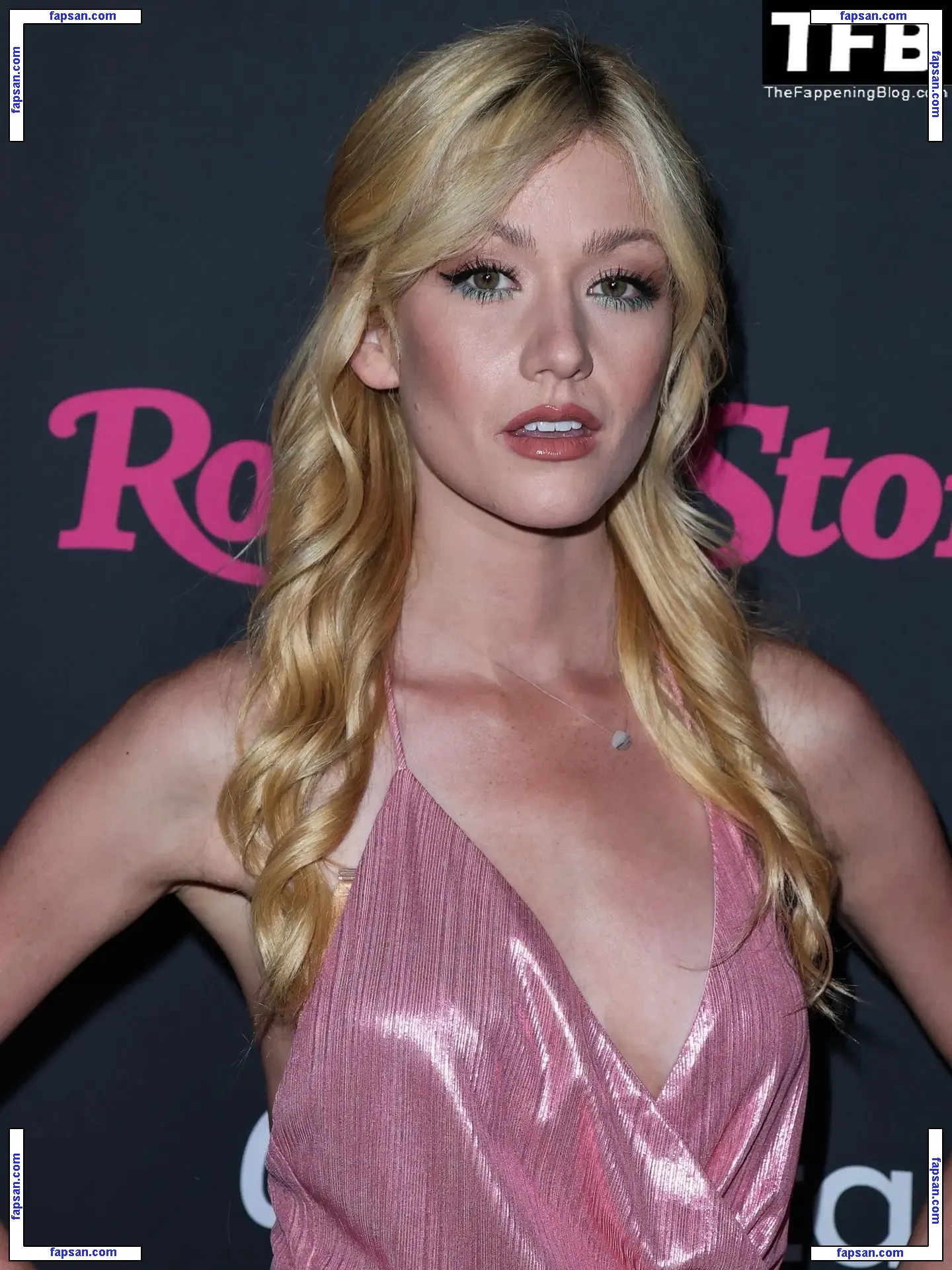 Katherine McNamara голая фото #0300 с Онлифанс