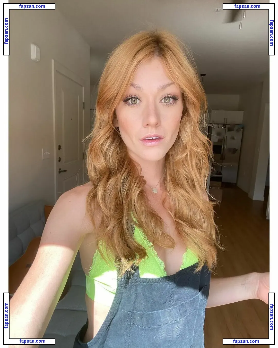 Katherine McNamara голая фото #0387 с Онлифанс