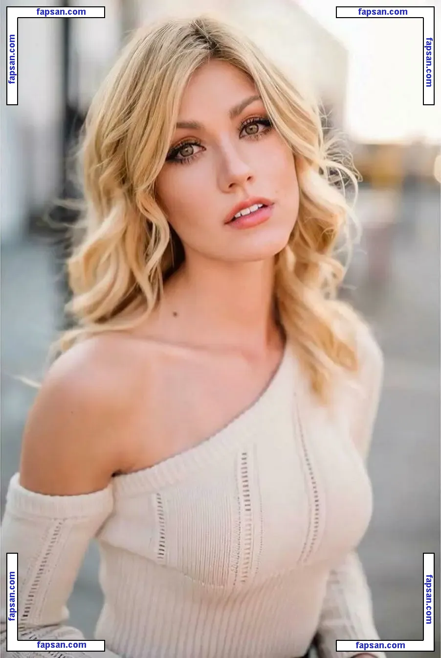 Katherine McNamara голая фото #0764 с Онлифанс