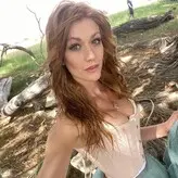 Katherine McNamara голая #0318