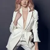 Katherine McNamara голая #0546