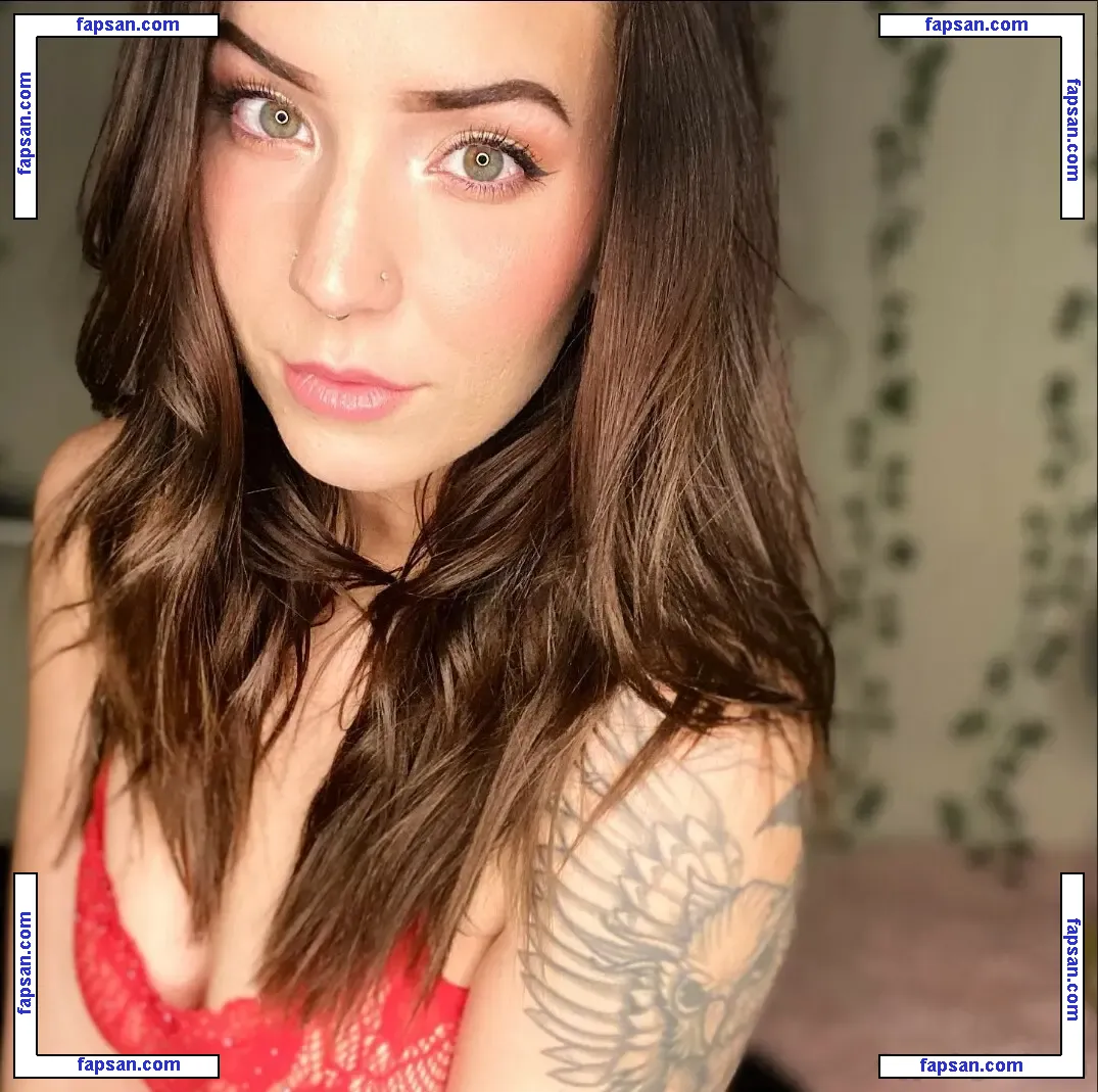 katherinesimmons nude photo #0002 from OnlyFans