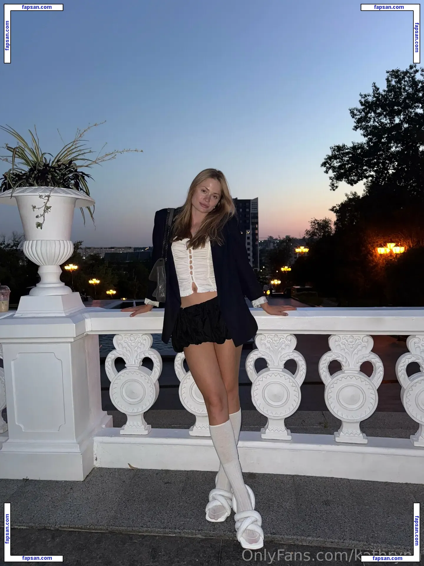 kathrynn nude photo #0007 from OnlyFans