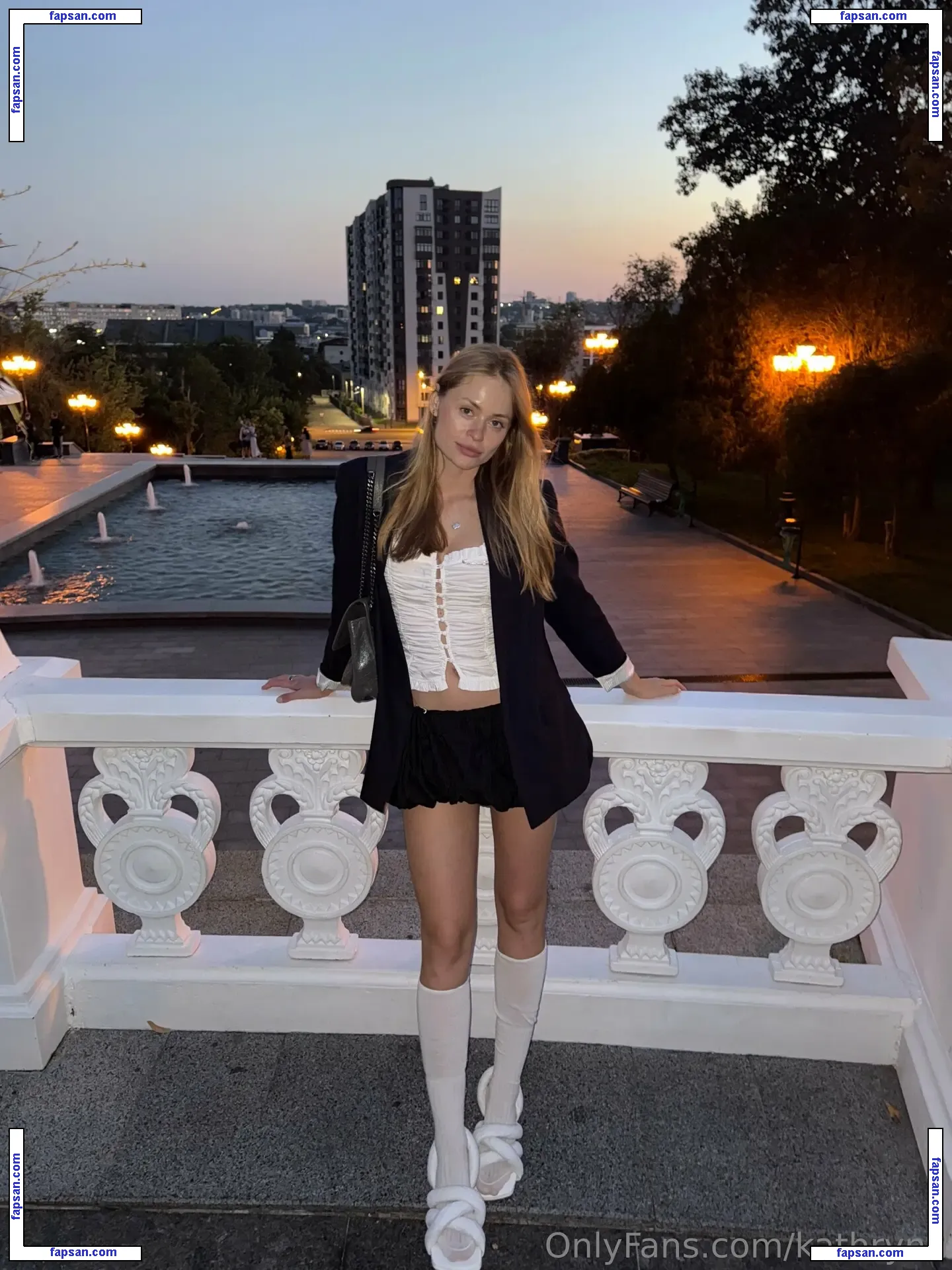 kathrynn nude photo #0008 from OnlyFans