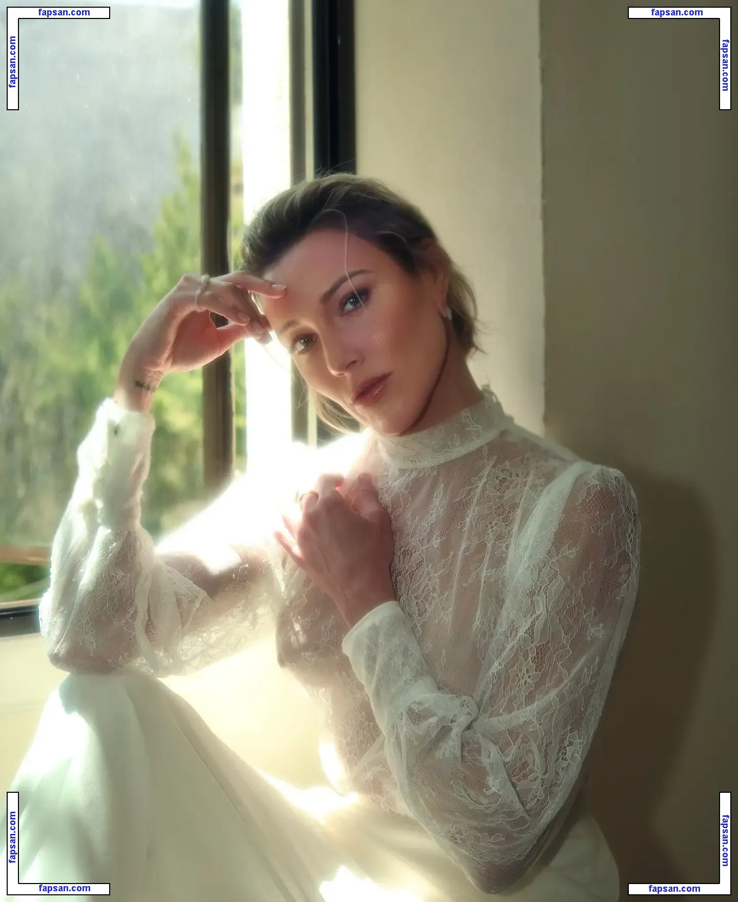 Katie Cassidy голая фото #0619 с Онлифанс