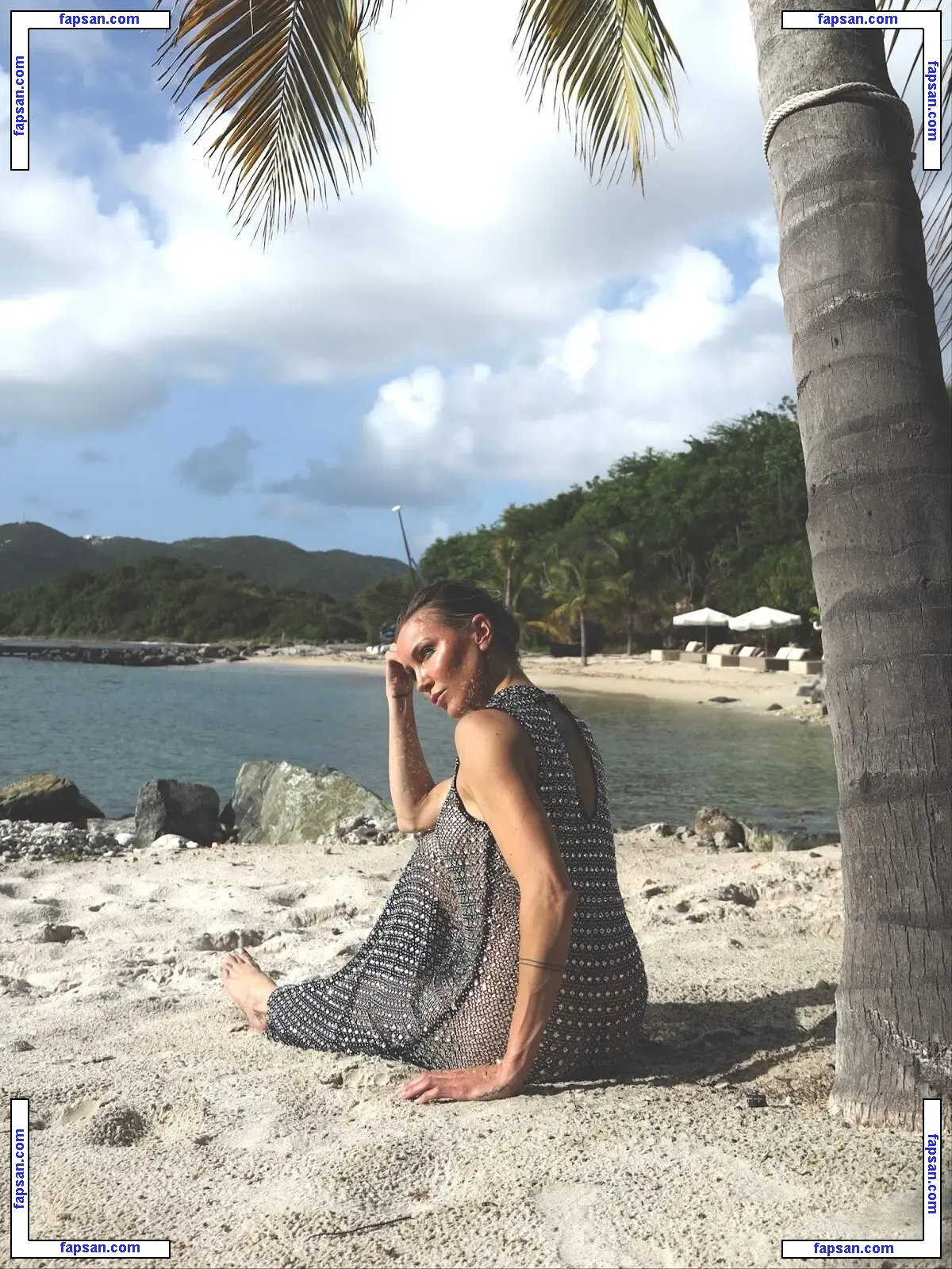 Katie Cassidy голая фото #0621 с Онлифанс