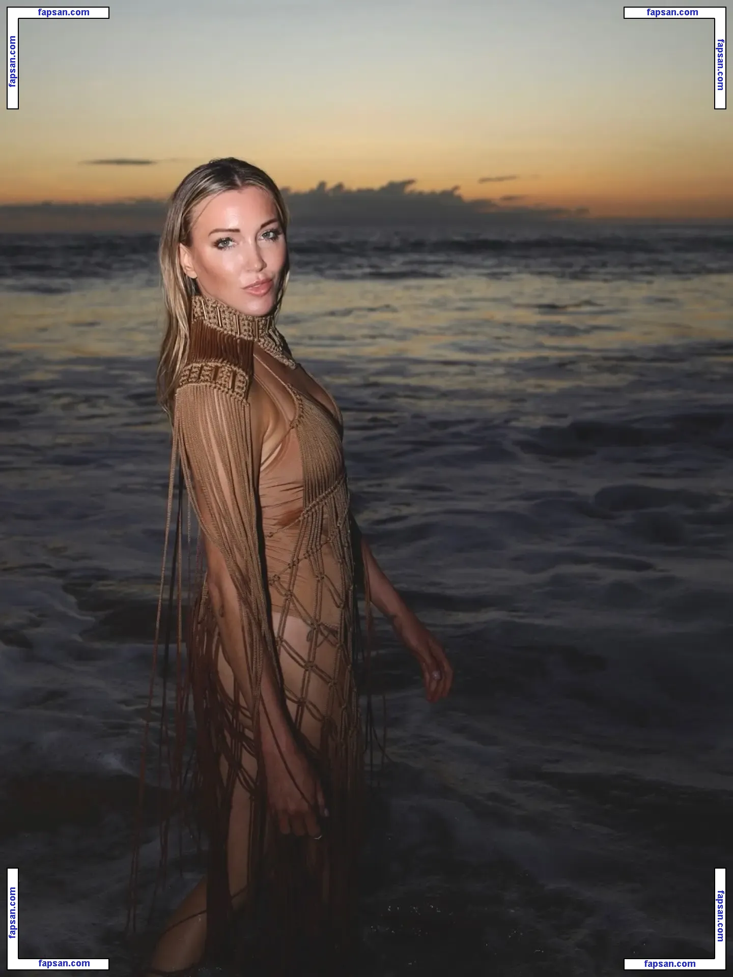 Katie Cassidy голая фото #0622 с Онлифанс