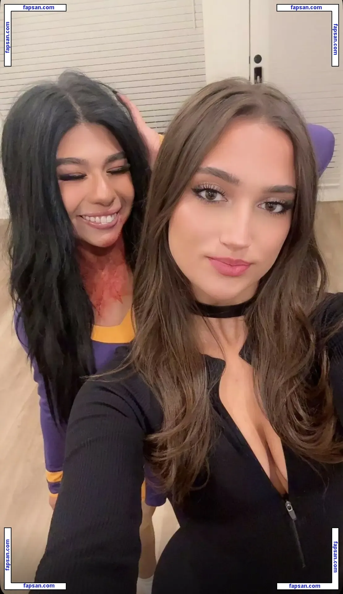 Katie Thompson голая фото #0033 с Онлифанс