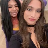 Katie Thompson голая #0033