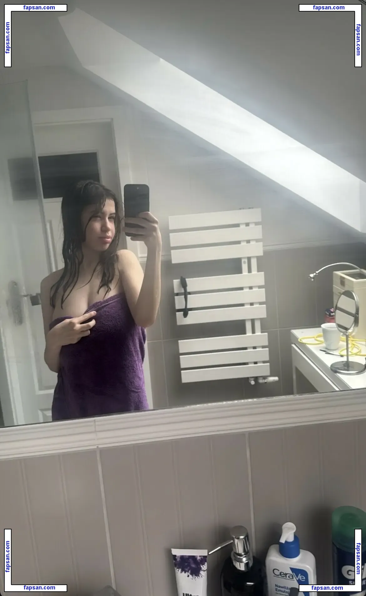 katkimikimi голая фото #0016 с Онлифанс