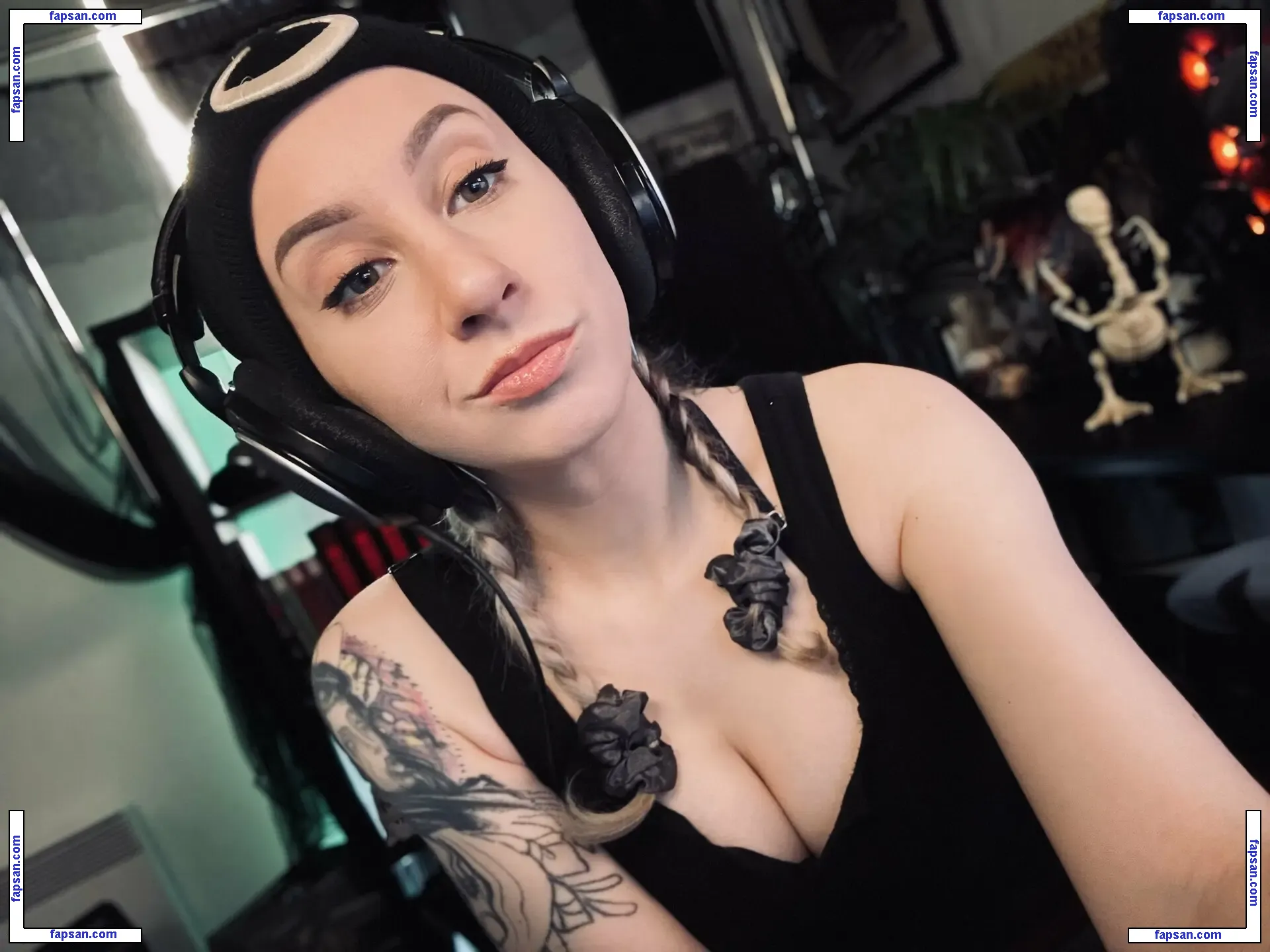 Katlink nude photo #0004 from OnlyFans