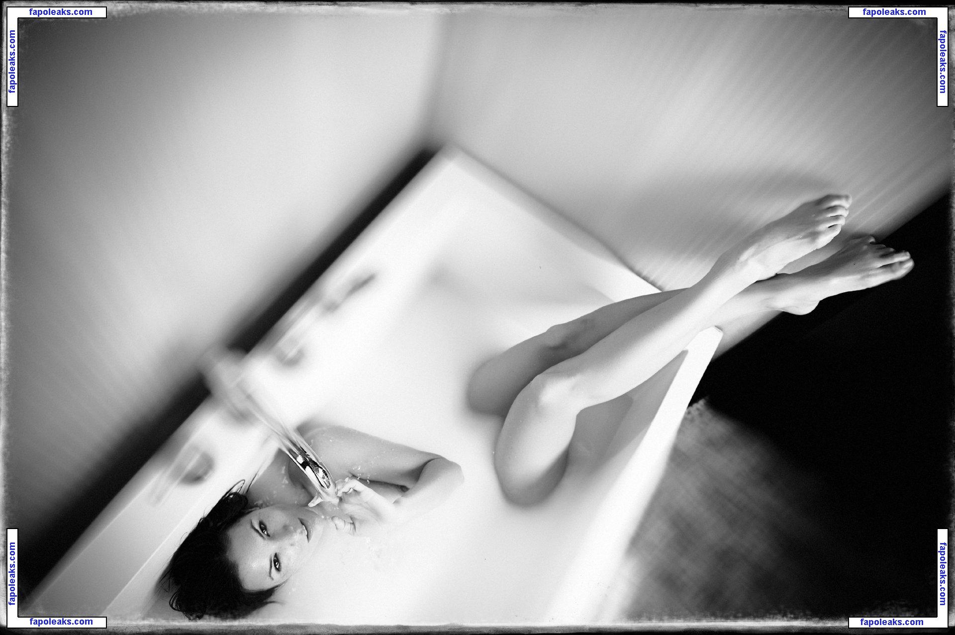 Katrina Law / katrinalaw голая фото #0002 с Онлифанс