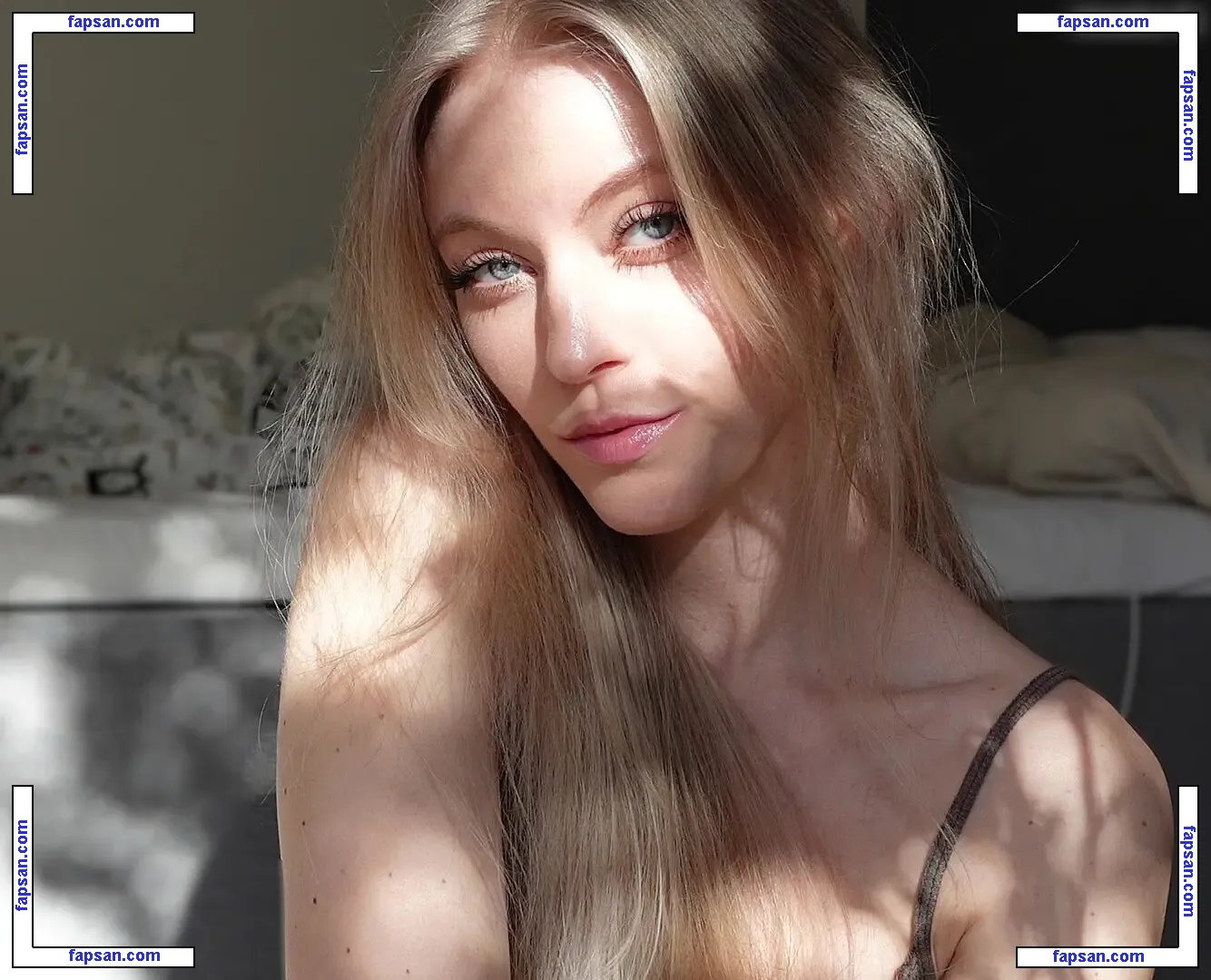 Katrine ASMR nude photo #0001 from OnlyFans