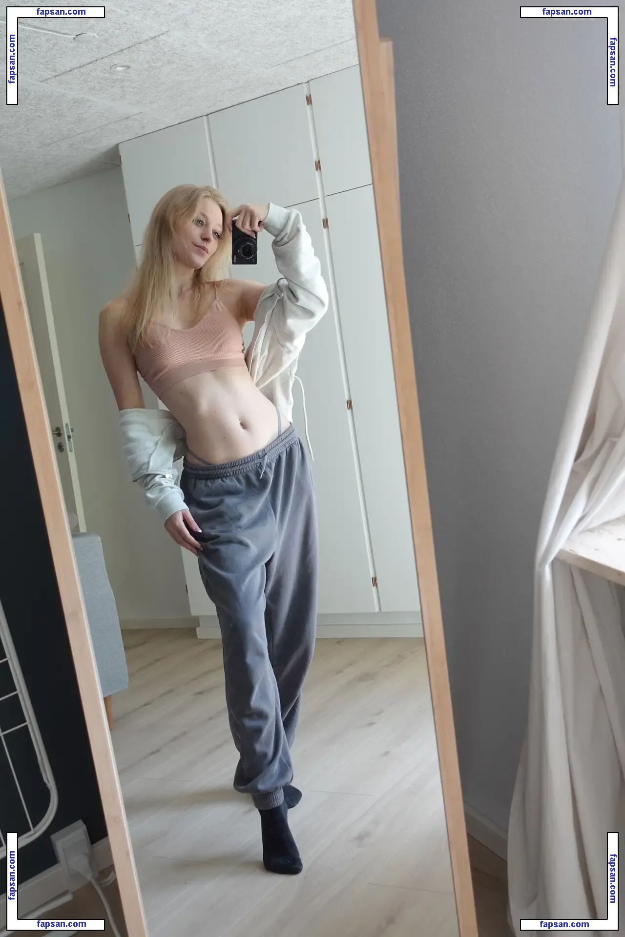 Katrine ASMR nude photo #0007 from OnlyFans