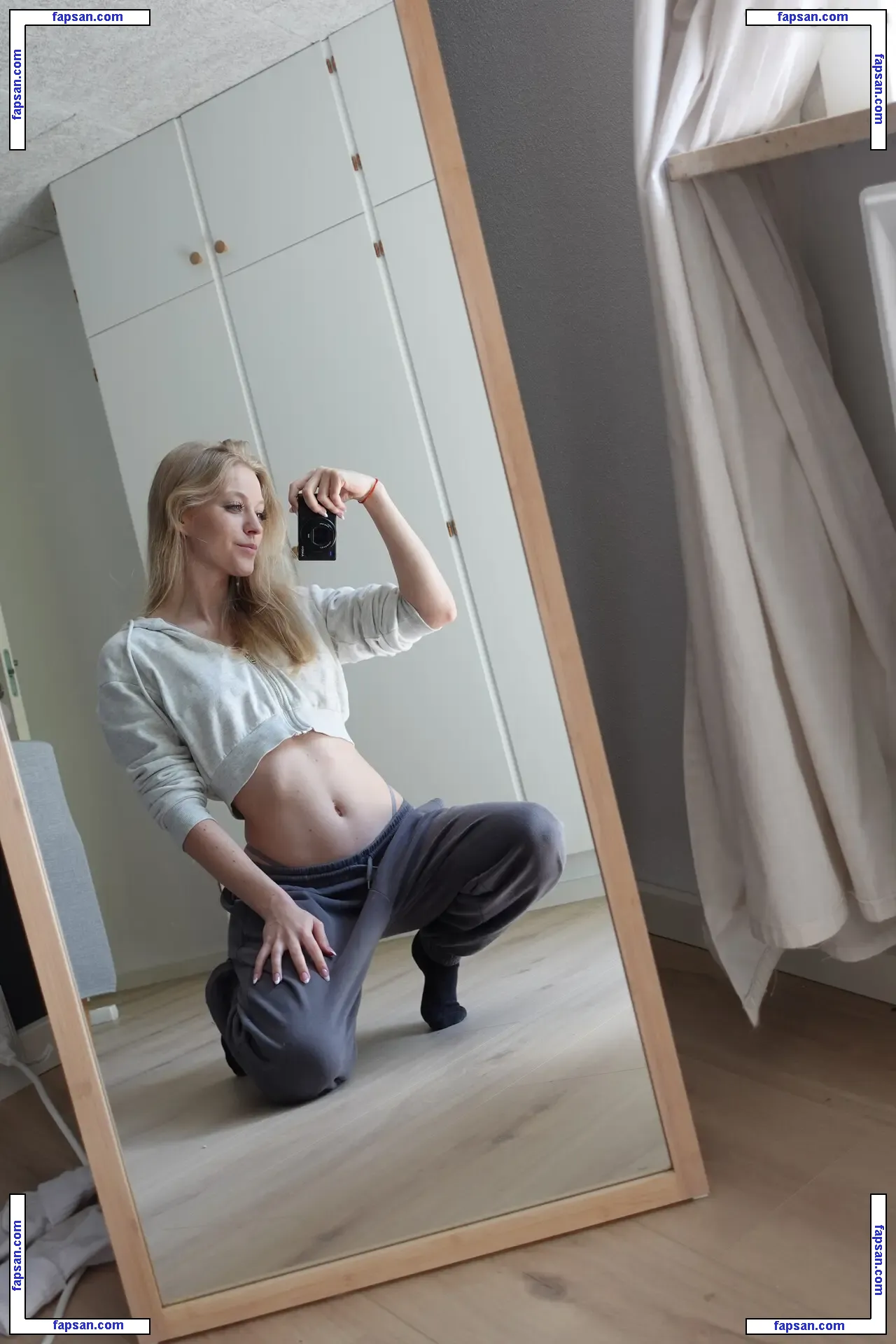 Katrine ASMR nude photo #0009 from OnlyFans