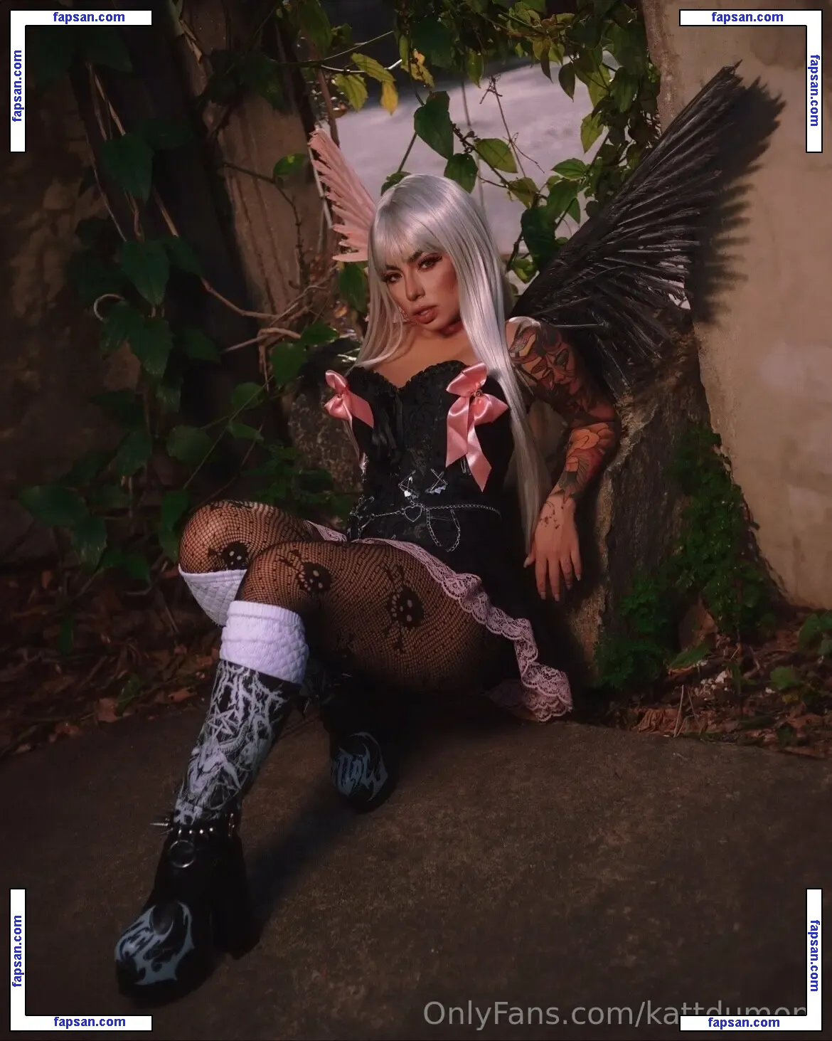 Kattdumont nude photo #0263 from OnlyFans