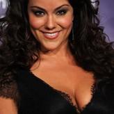 Katy Mixon голая #0003