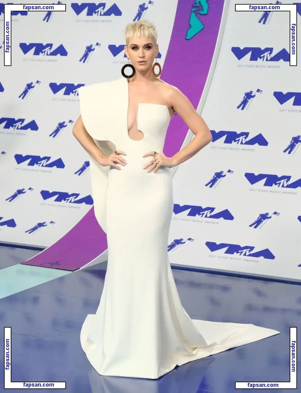 Katy Perry nude photo #0323 from OnlyFans