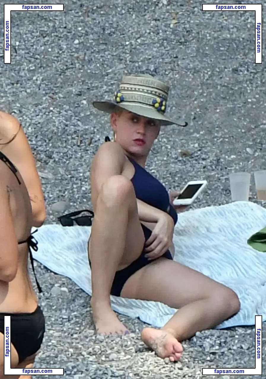 Katy Perry nude photo #0416 from OnlyFans