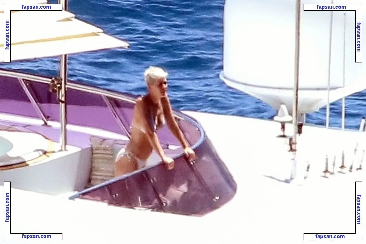 Katy Perry nude photo #0559 from OnlyFans