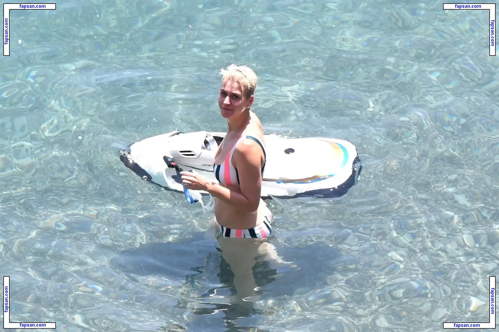 Katy Perry nude photo #0638 from OnlyFans