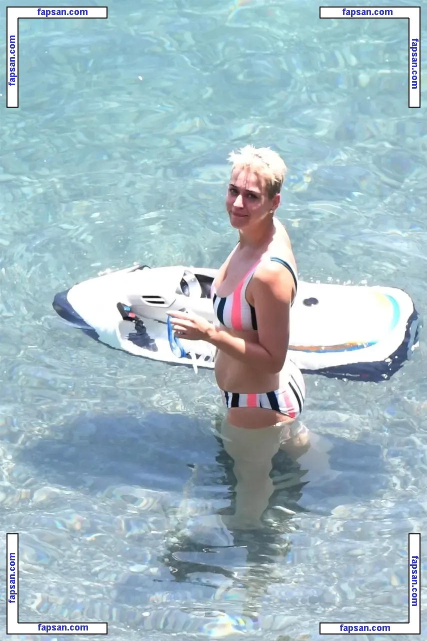 Katy Perry nude photo #0642 from OnlyFans