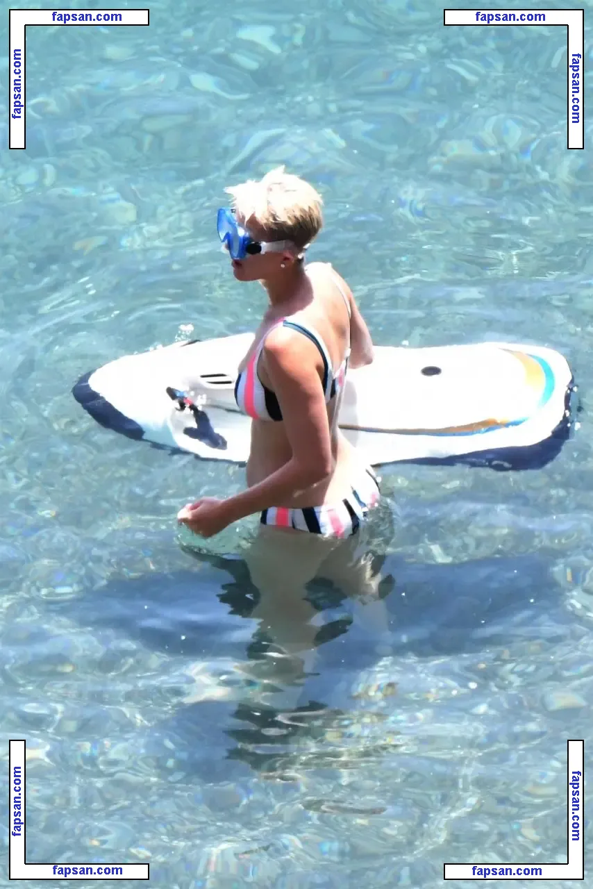 Katy Perry nude photo #0655 from OnlyFans