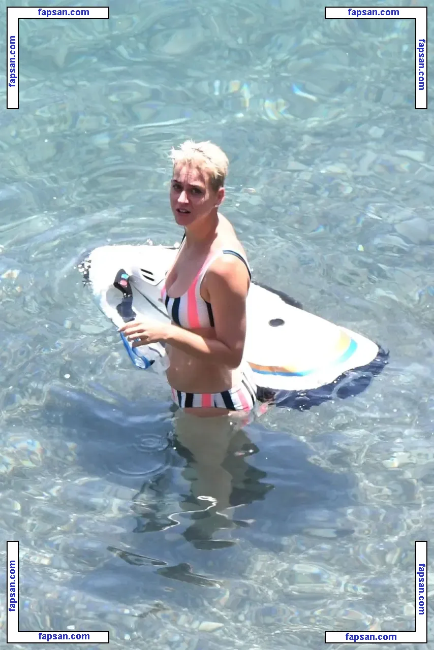 Katy Perry nude photo #0660 from OnlyFans