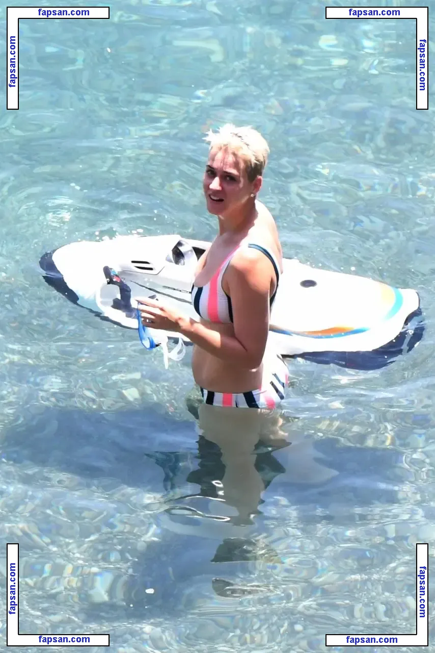Katy Perry nude photo #0661 from OnlyFans