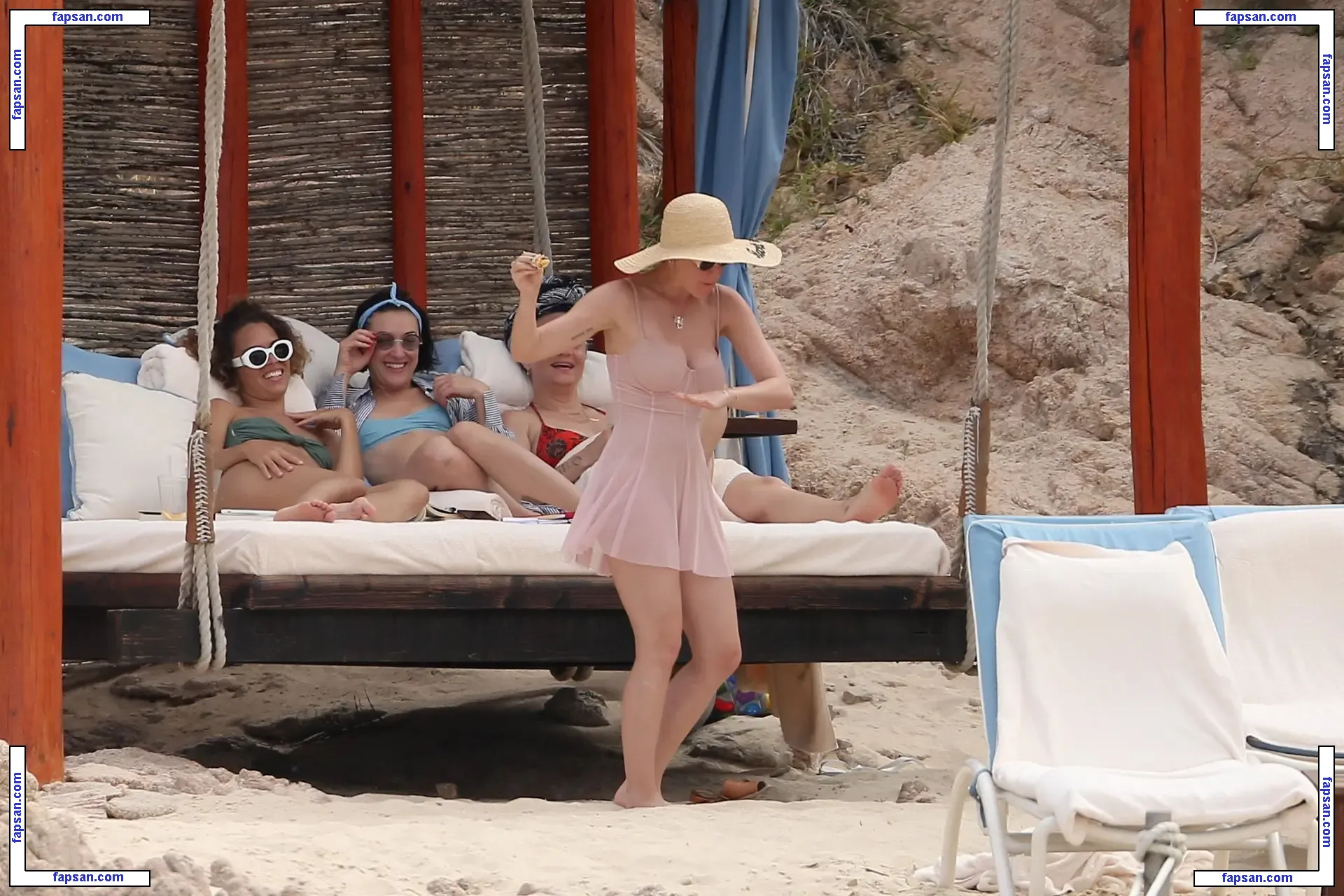 Katy Perry nude photo #1139 from OnlyFans