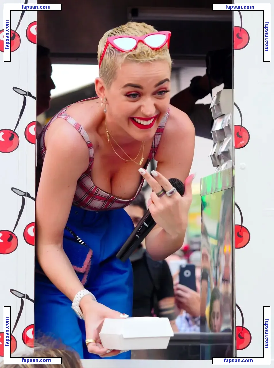 Katy Perry nude photo #1173 from OnlyFans