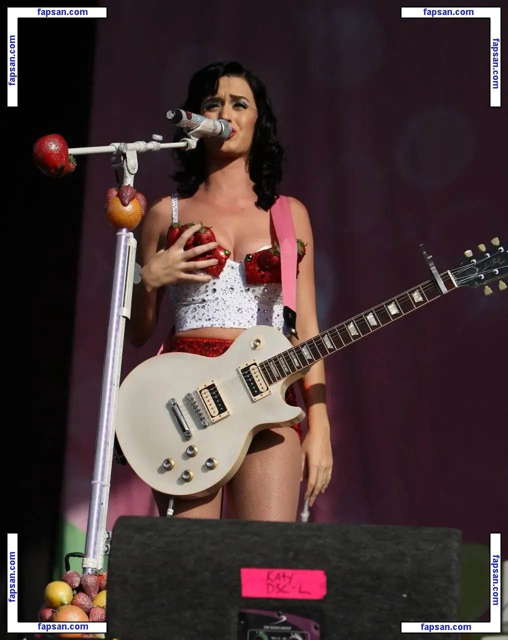 Katy Perry nude photo #1721 from OnlyFans