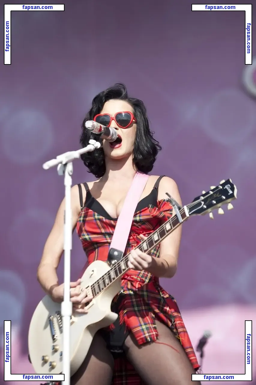 Katy Perry nude photo #1755 from OnlyFans