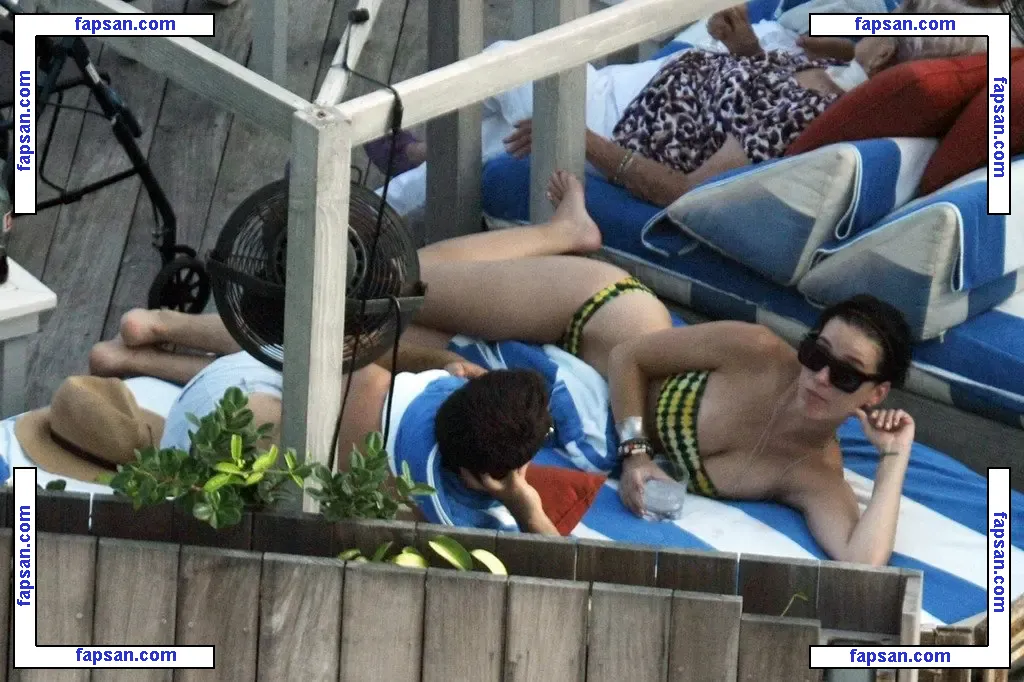 Katy Perry nude photo #2379 from OnlyFans