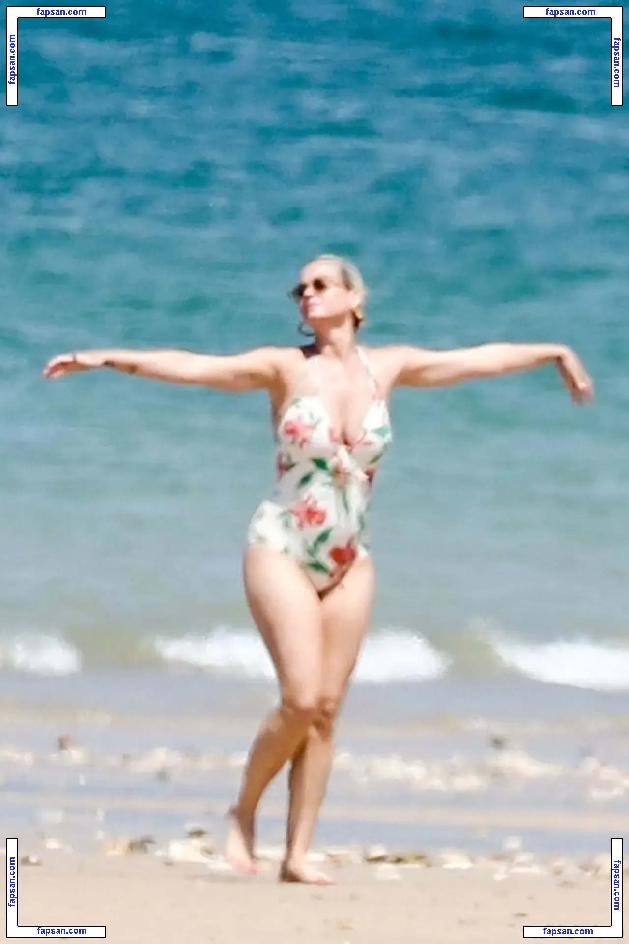 Katy Perry nude photo #2712 from OnlyFans