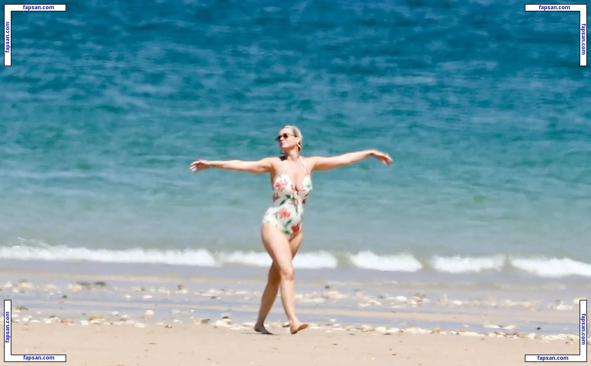 Katy Perry nude photo #2723 from OnlyFans