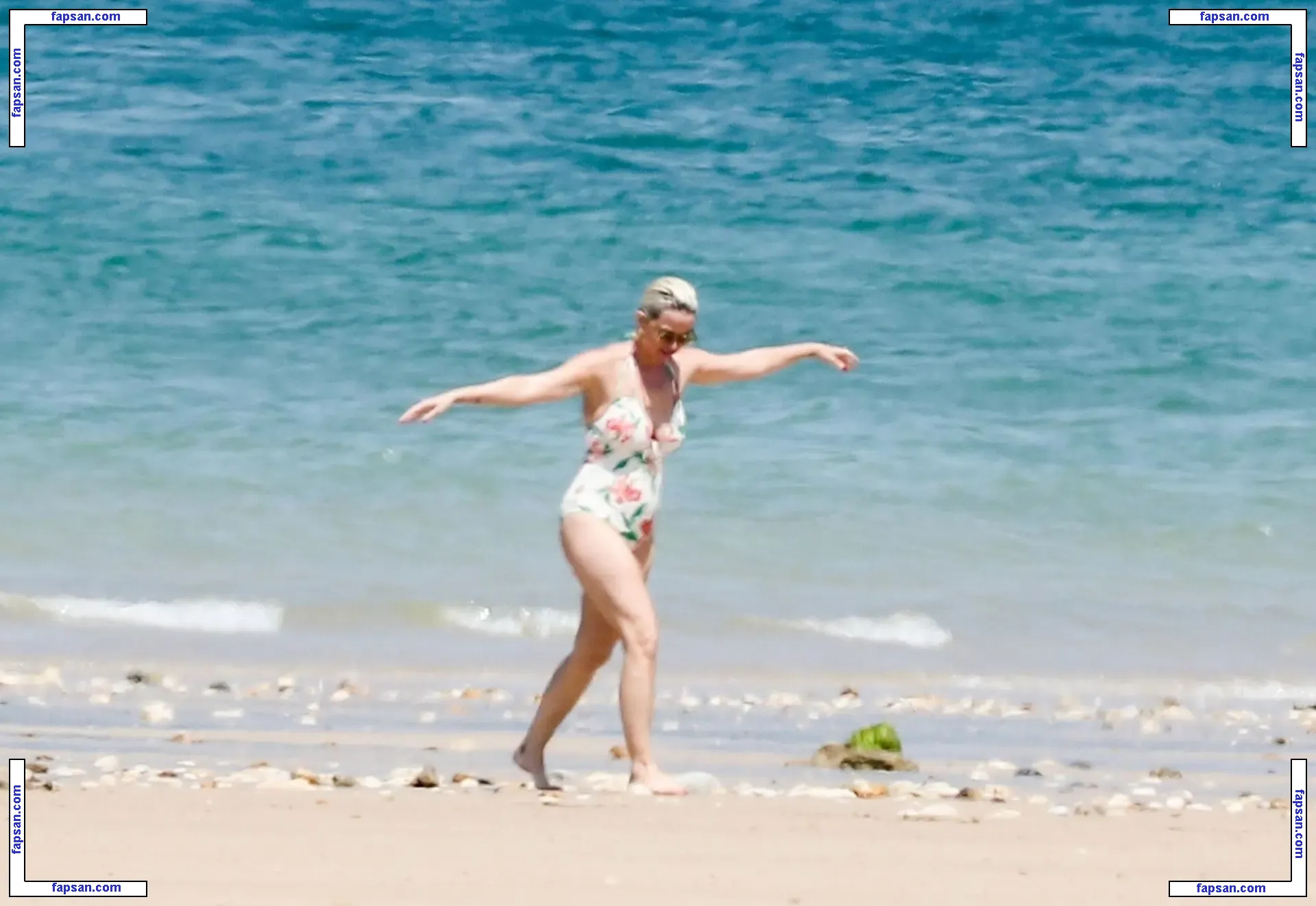 Katy Perry nude photo #2728 from OnlyFans