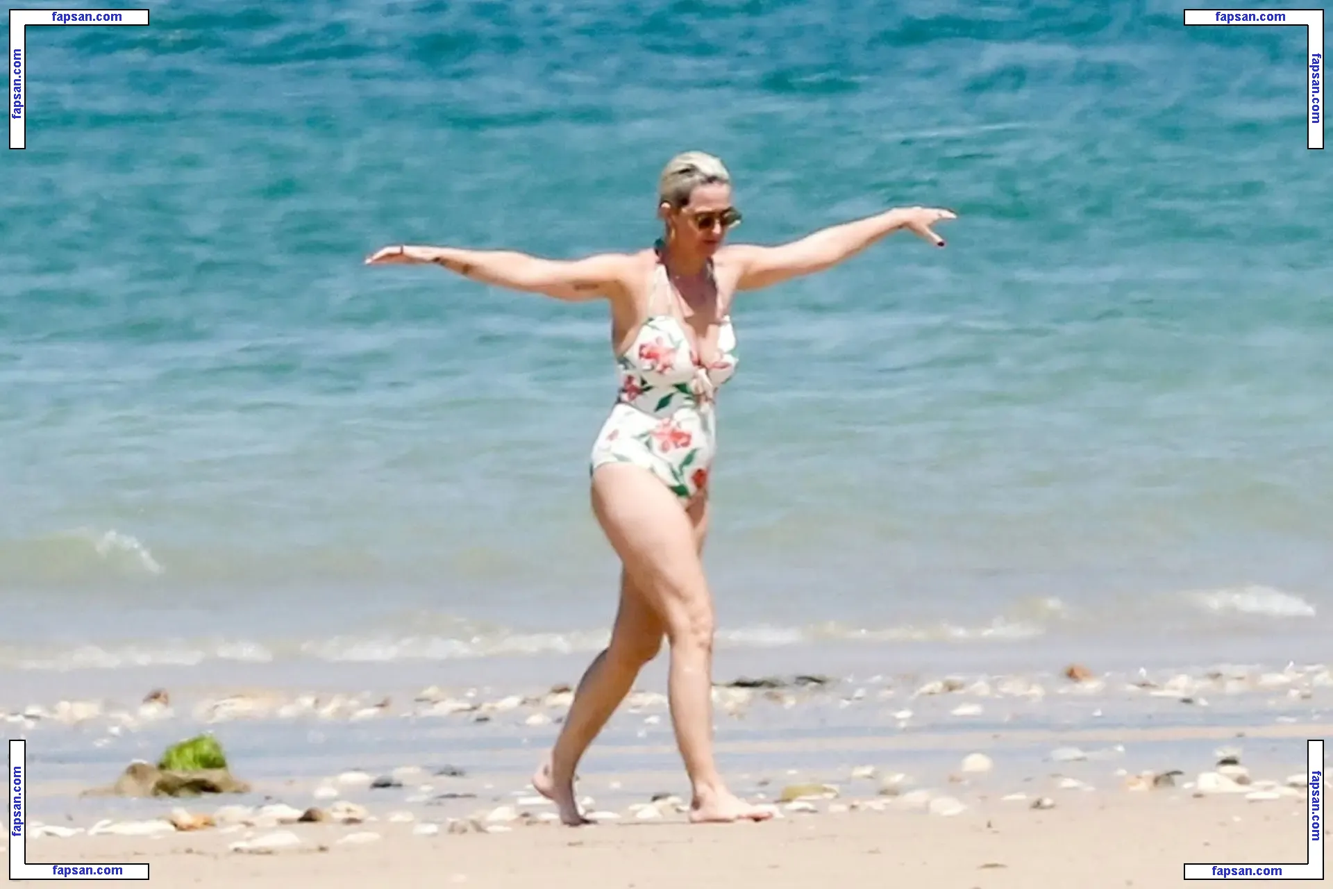 Katy Perry nude photo #2730 from OnlyFans