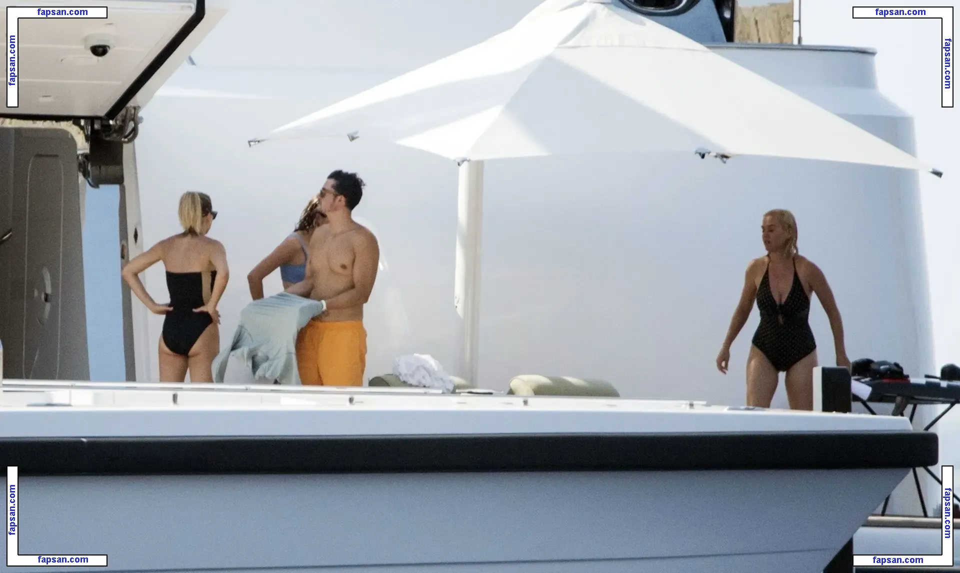 Katy Perry nude photo #2804 from OnlyFans