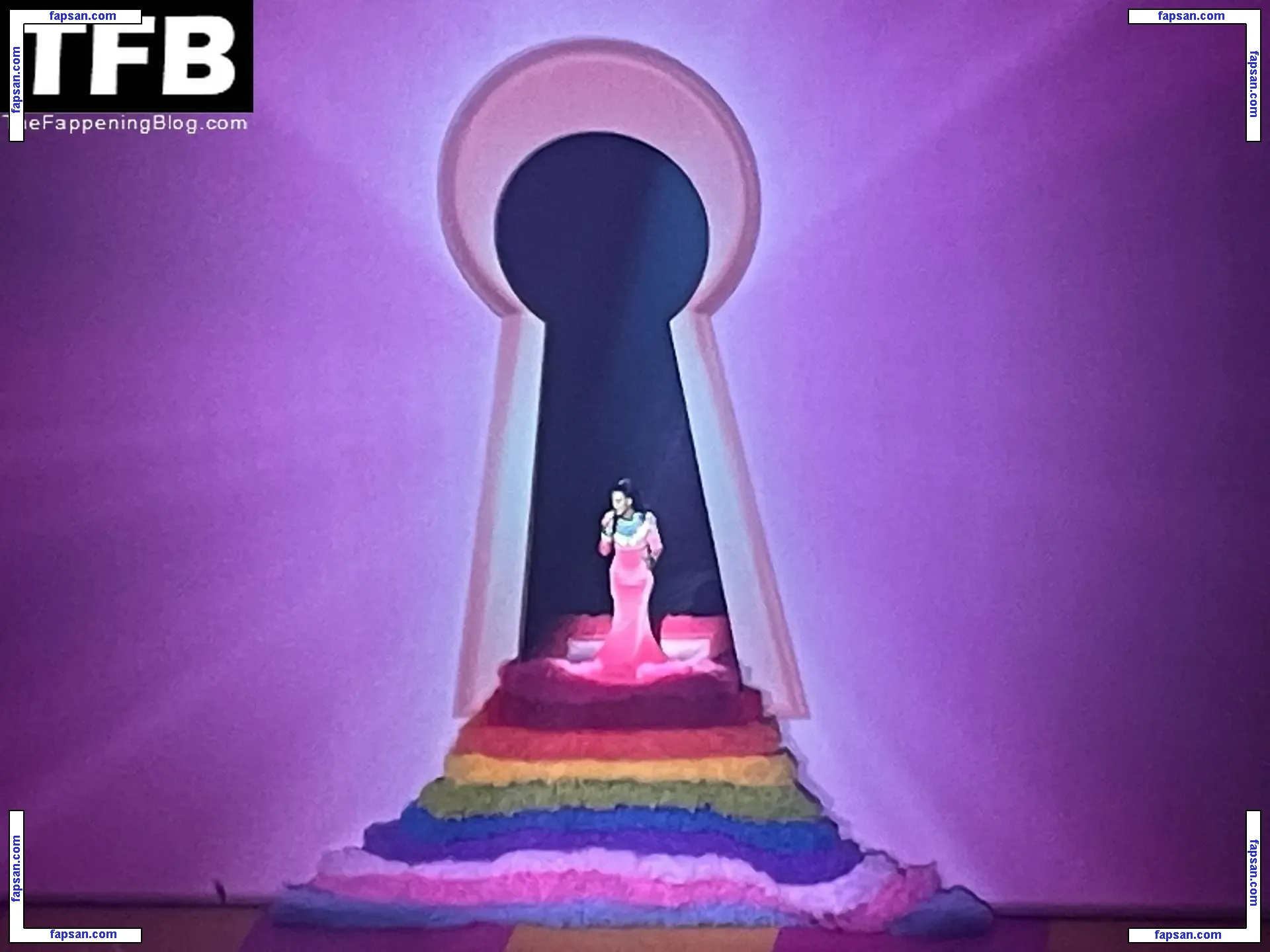 Katy Perry nude photo #3631 from OnlyFans