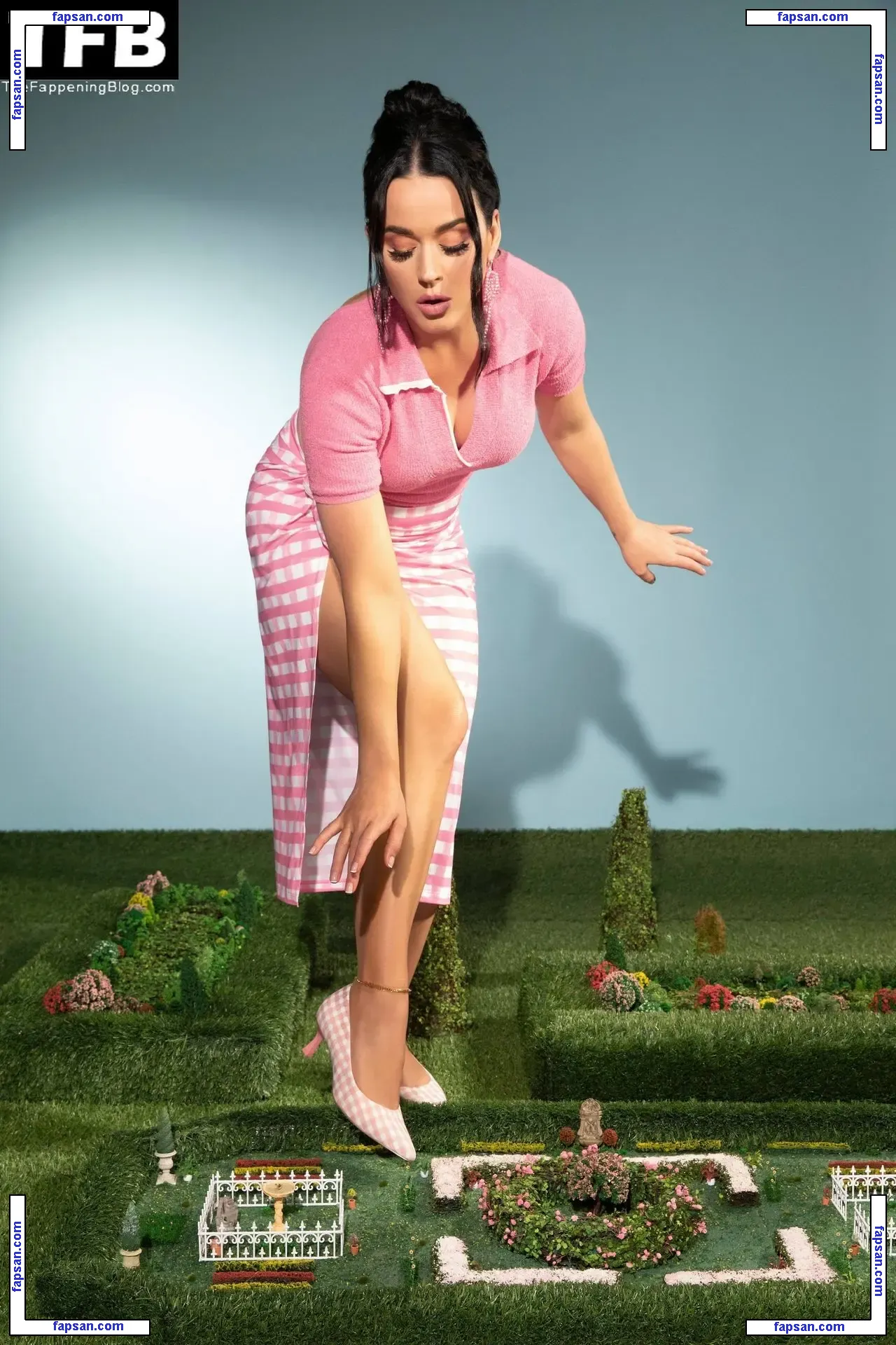 Katy Perry nude photo #3862 from OnlyFans