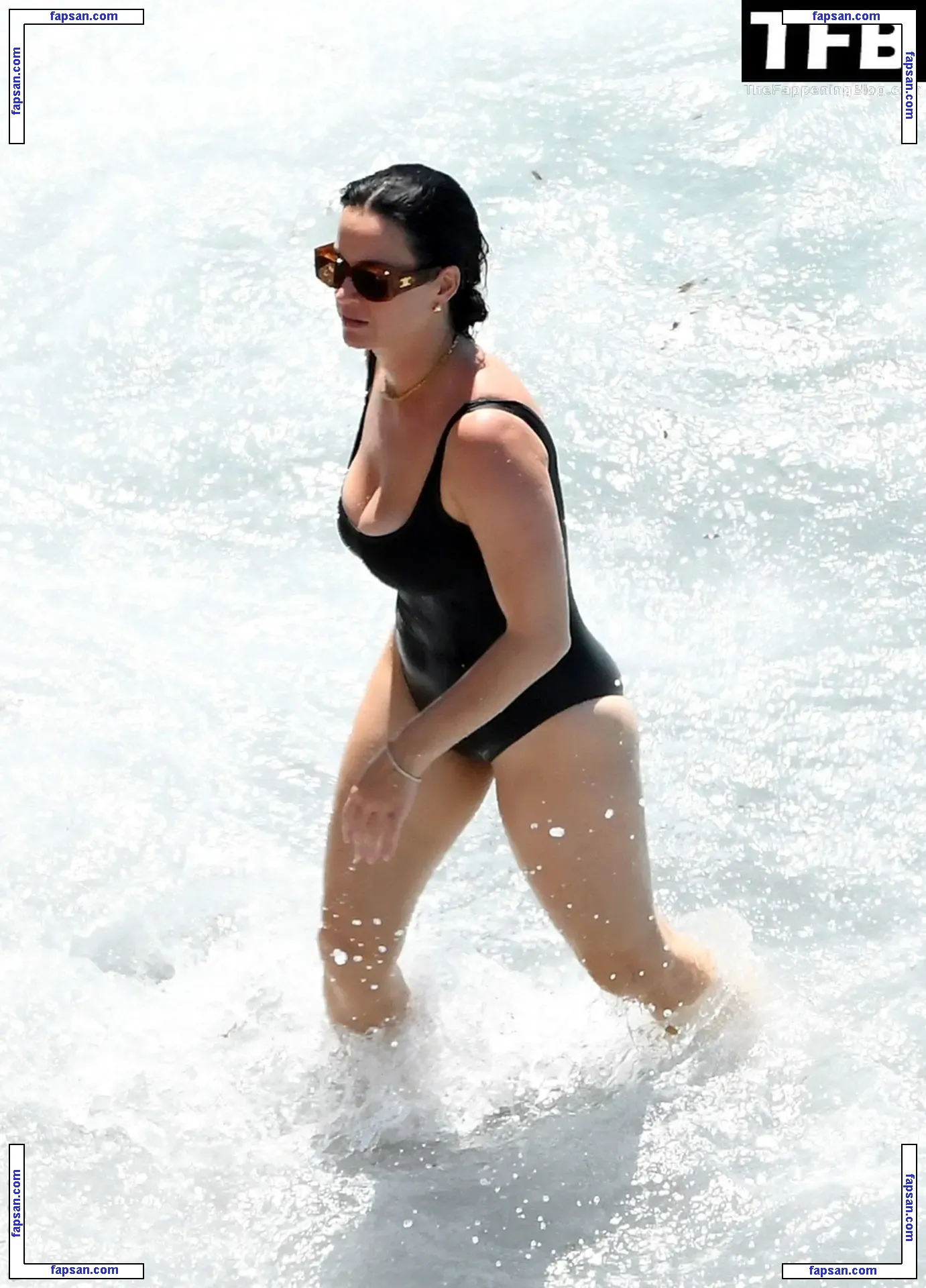 Katy Perry nude photo #4172 from OnlyFans