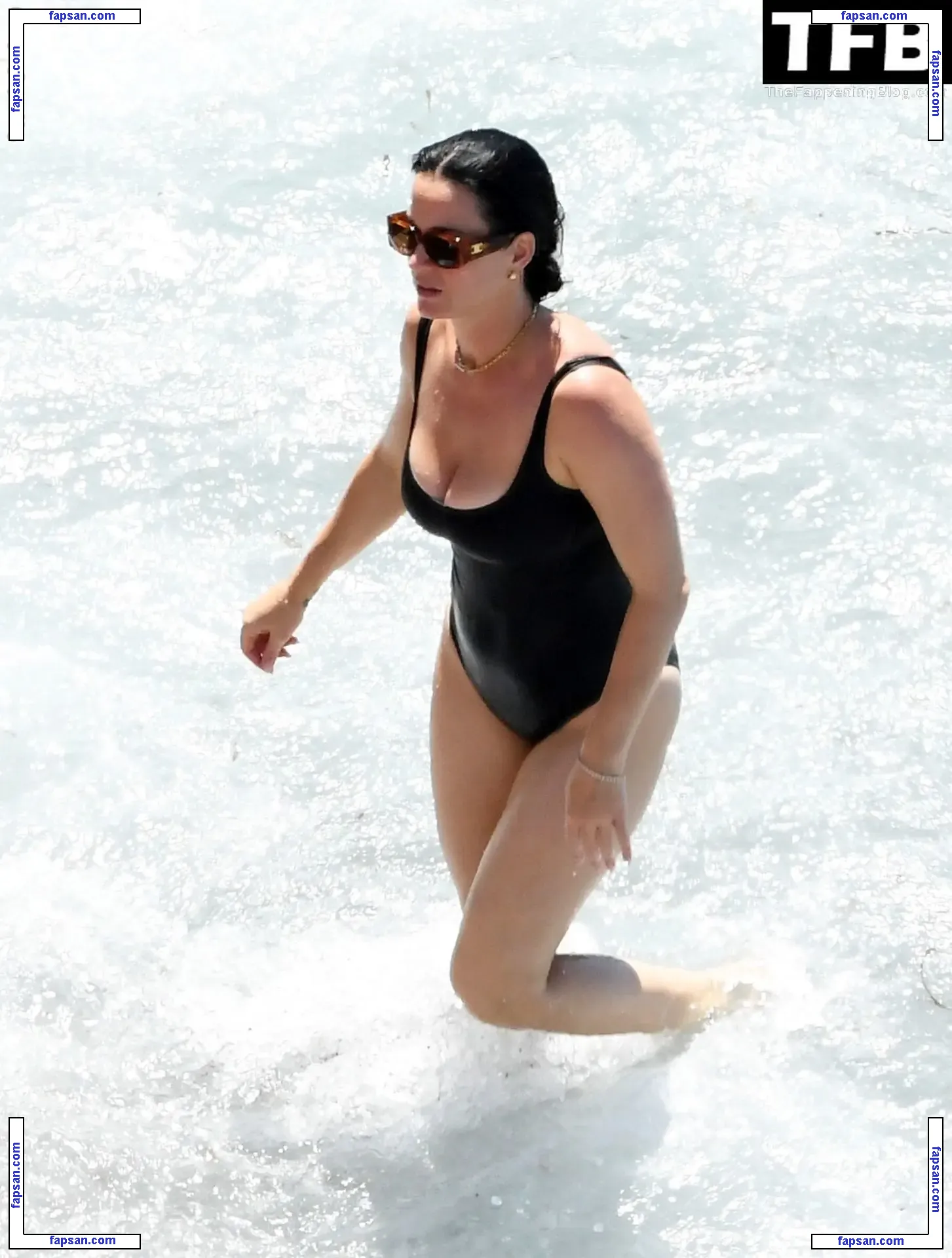 Katy Perry nude photo #4173 from OnlyFans