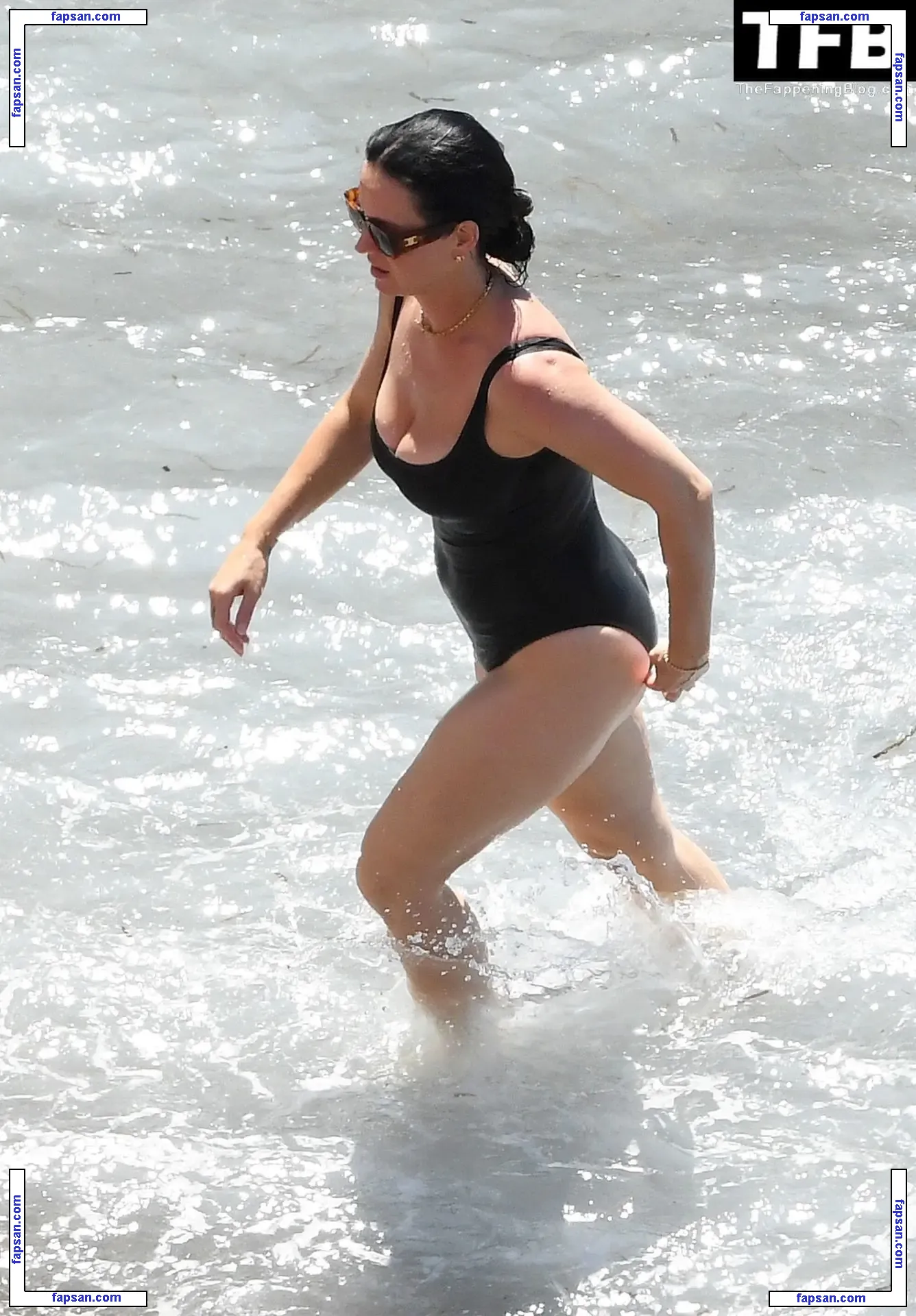 Katy Perry nude photo #4175 from OnlyFans