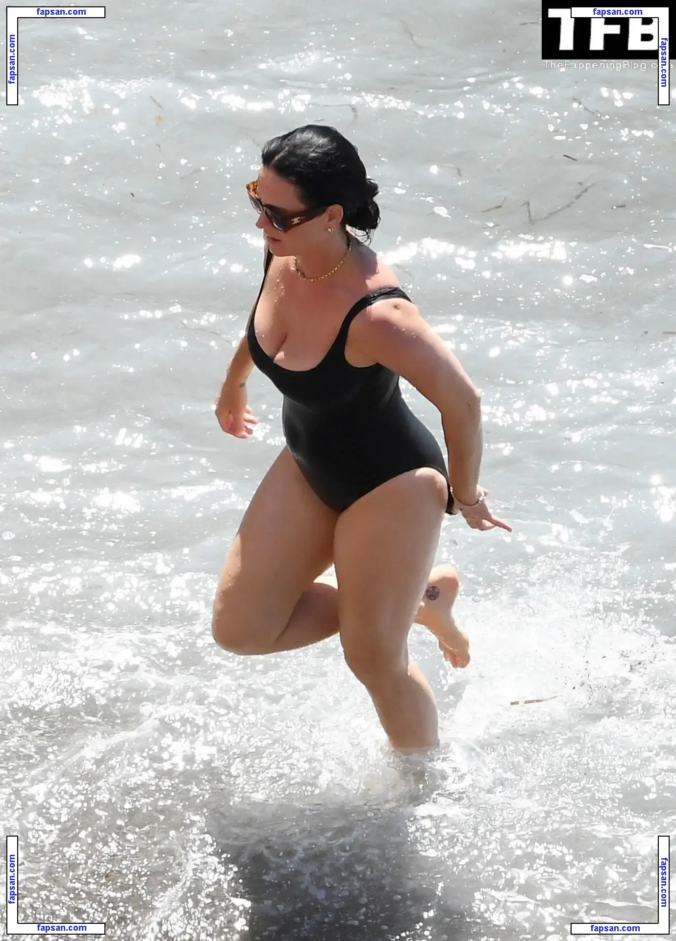 Katy Perry nude photo #4176 from OnlyFans
