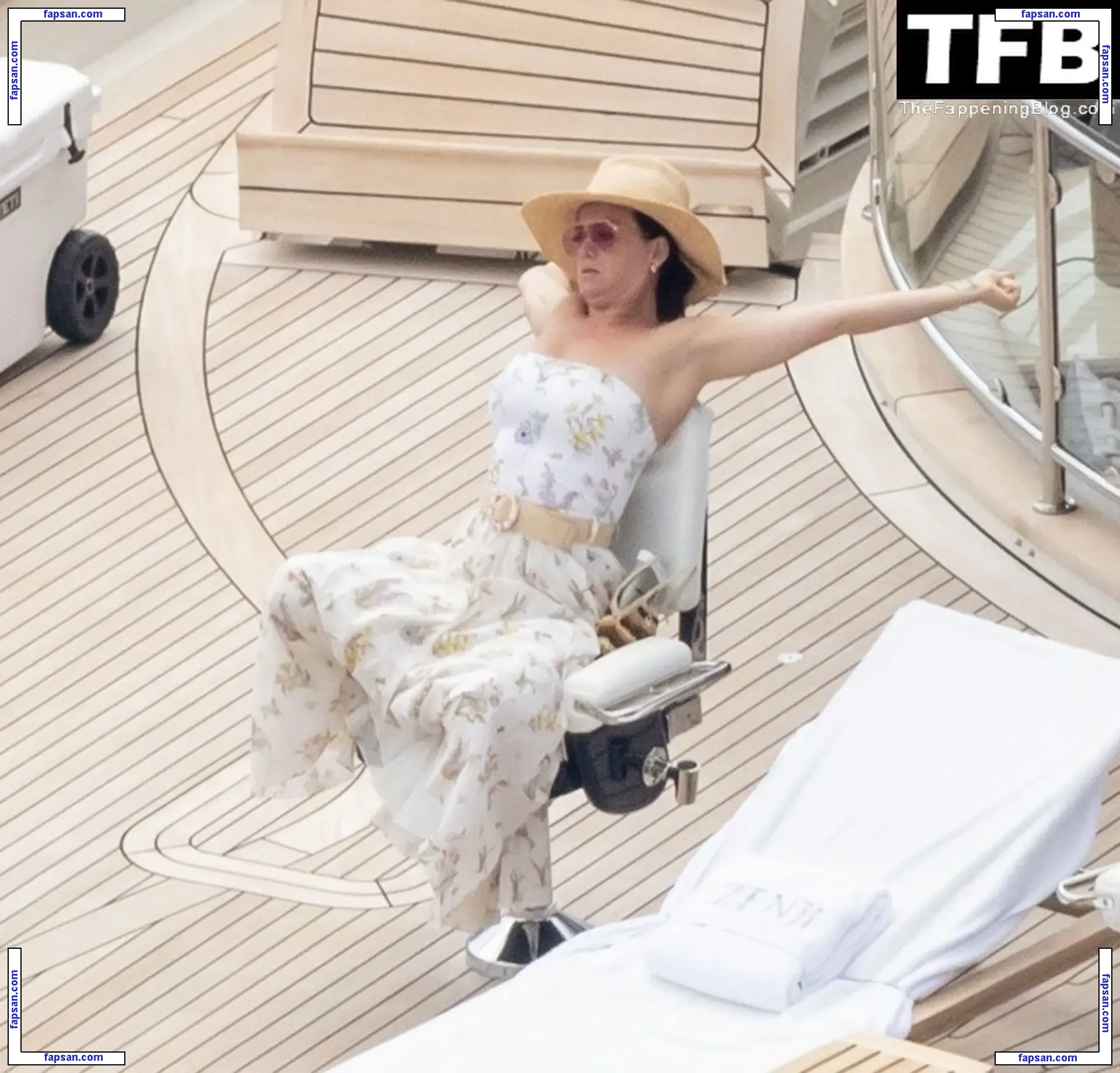 Katy Perry nude photo #4331 from OnlyFans