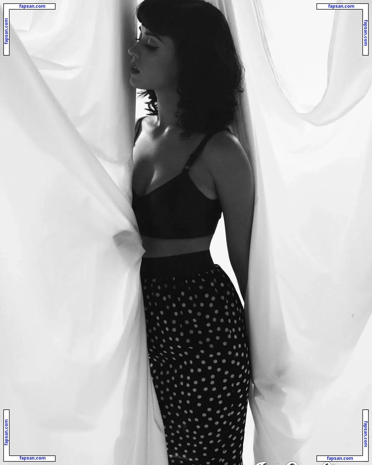 Katy Perry nude photo #4604 from OnlyFans