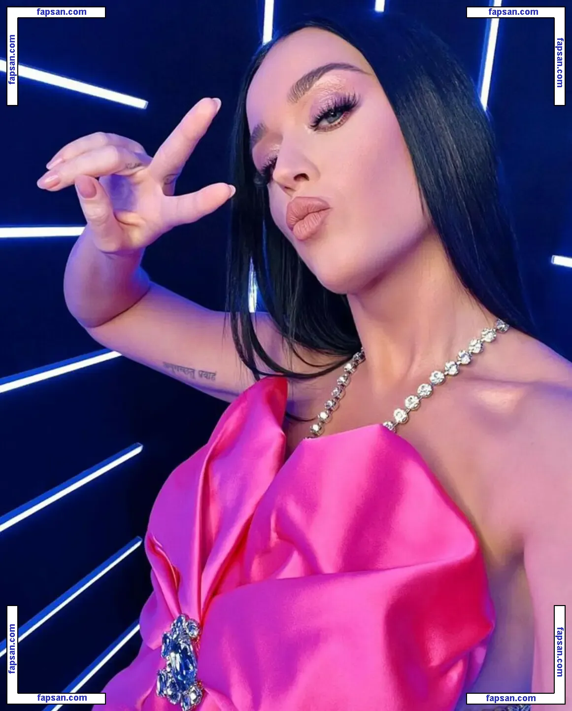 Katy Perry nude photo #4667 from OnlyFans