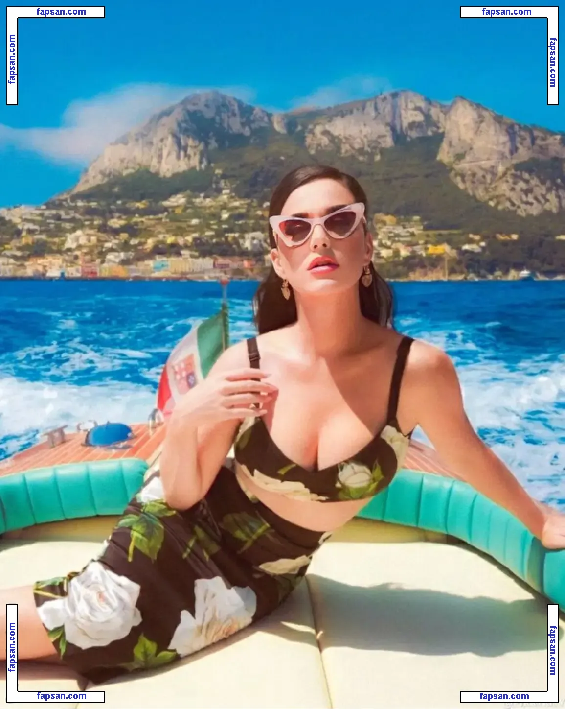 Katy Perry nude photo #5314 from OnlyFans