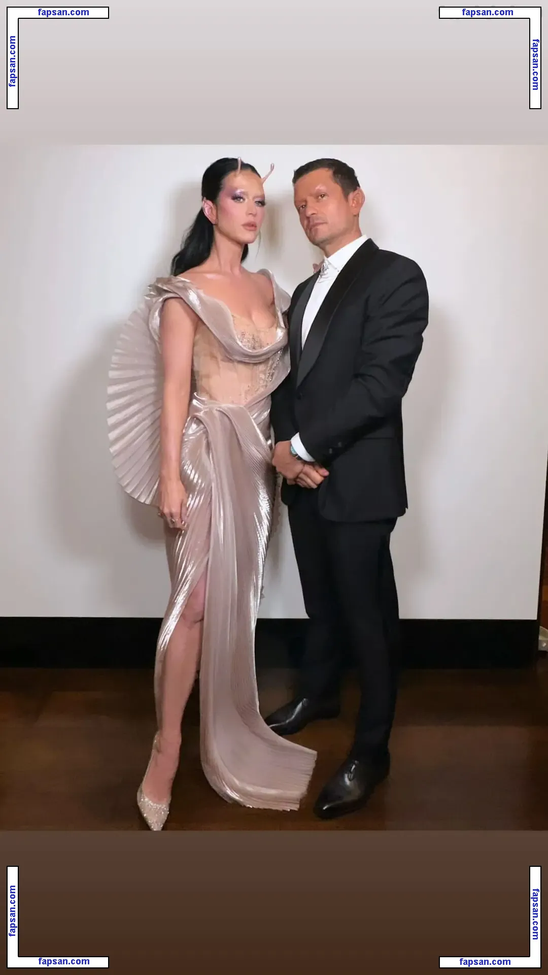 Katy Perry nude photo #5402 from OnlyFans